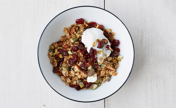 Granola with Pistachios and Poppy Seeds